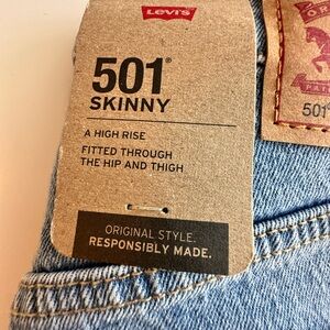 NWT Levi’s 501 Skinny Jeans High Rise Button Fly Light Wash 25x28 NWT